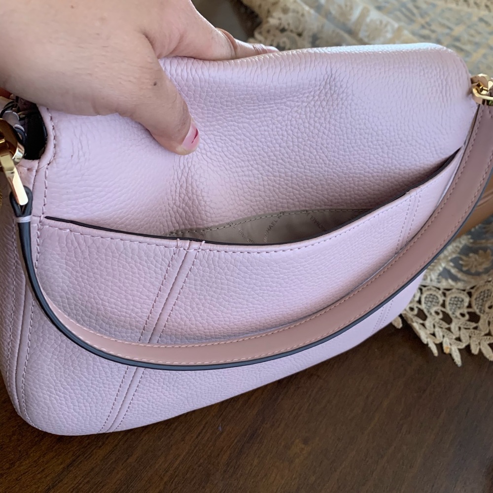 Last one ๐ New MK large Crossbody ๐ธ Bedford - Picture 6 of 8